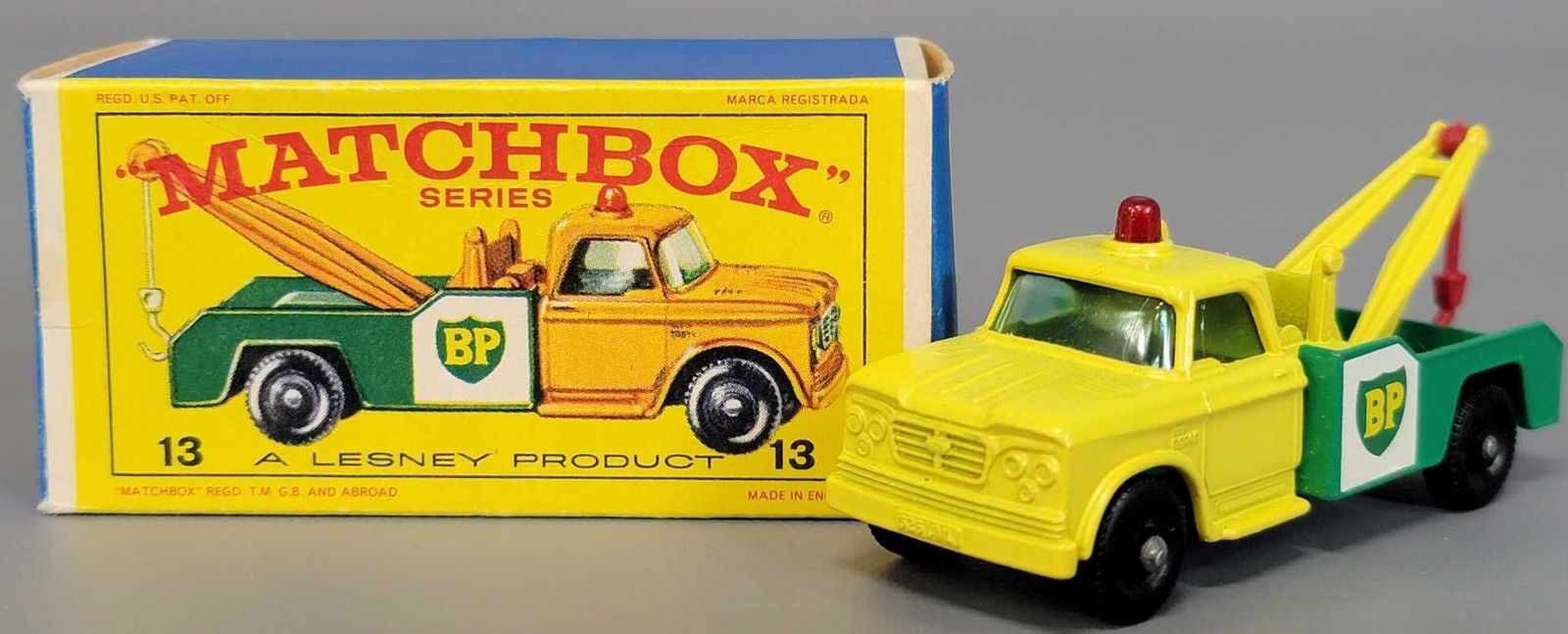 Lesney Matchbox 13 Dodge Wreck Truck in original box (1 of 7)