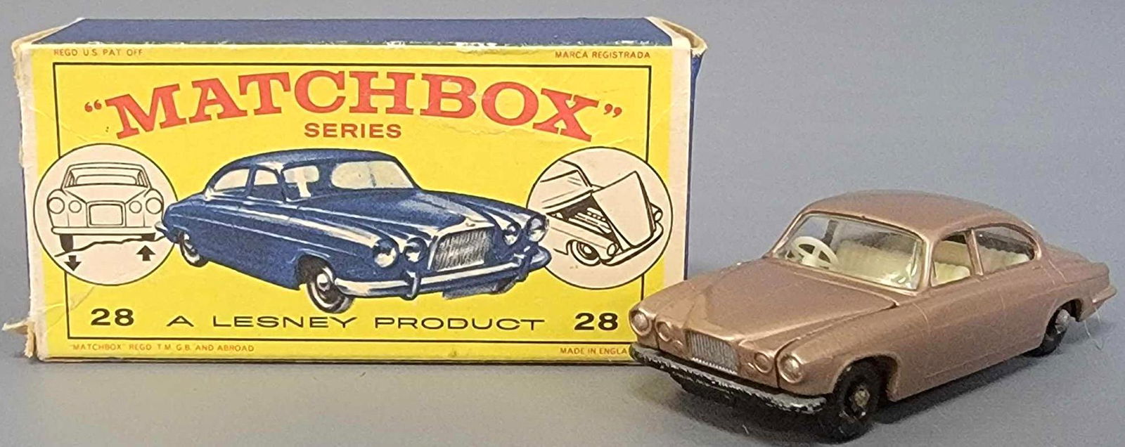 Lesney Matchbox 28 Jaguar MK 10 in original E series (1 of 7)