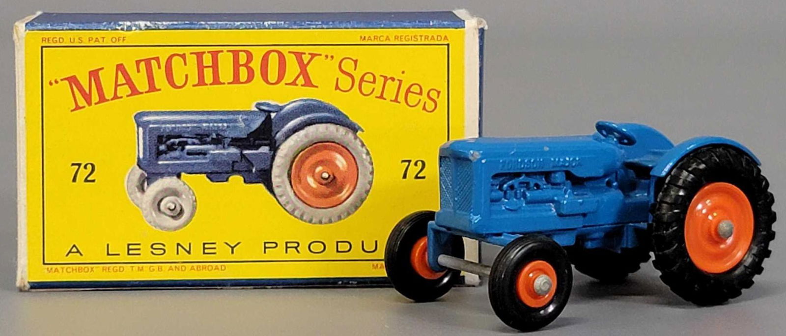 Lesney Matchbox 72 Fordson Tractor in original D series (1 of 7)