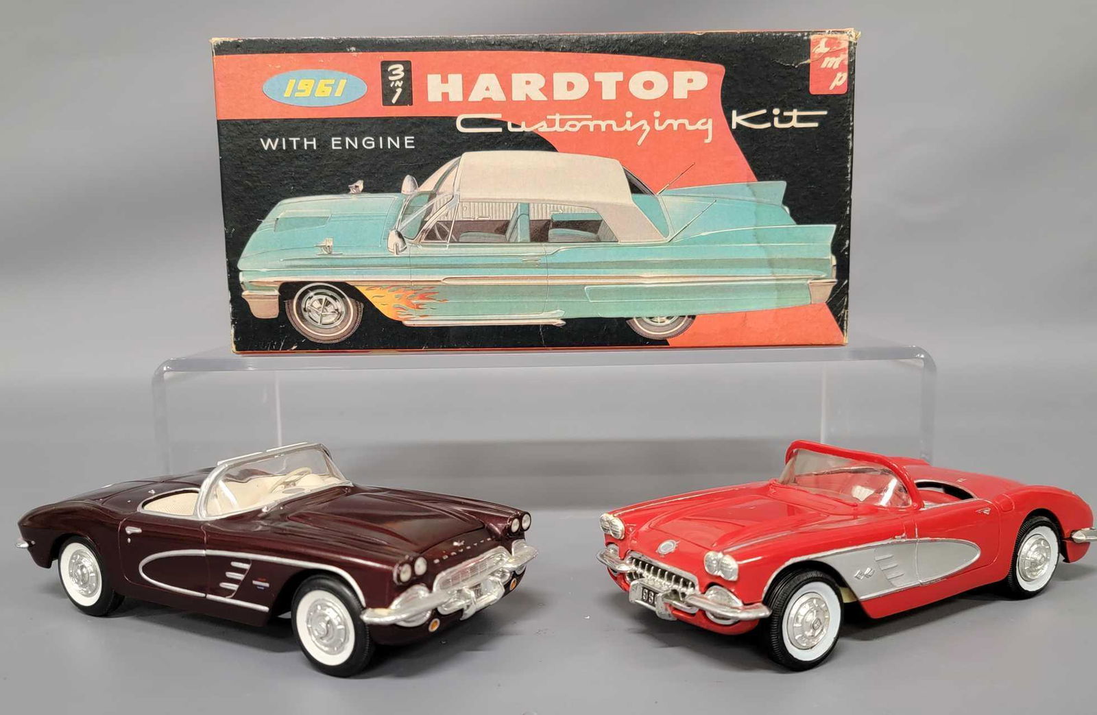 Two built Corvette hardtop 1/25 scale model kits 1960 (1 of 10)