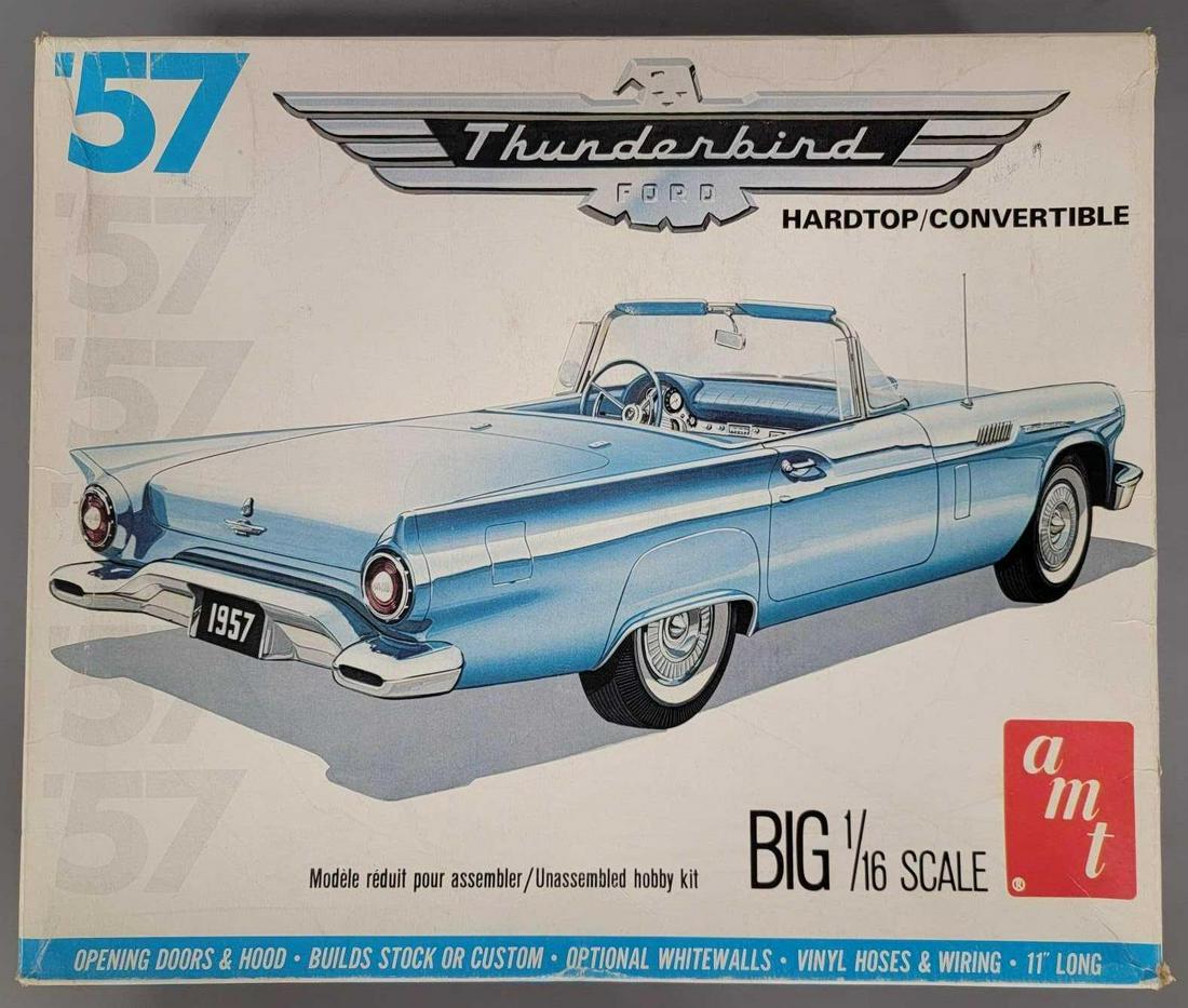 AMT 4801 1/16 57 Ford Thunderbird Hardtop/Convertible (1 of 8)