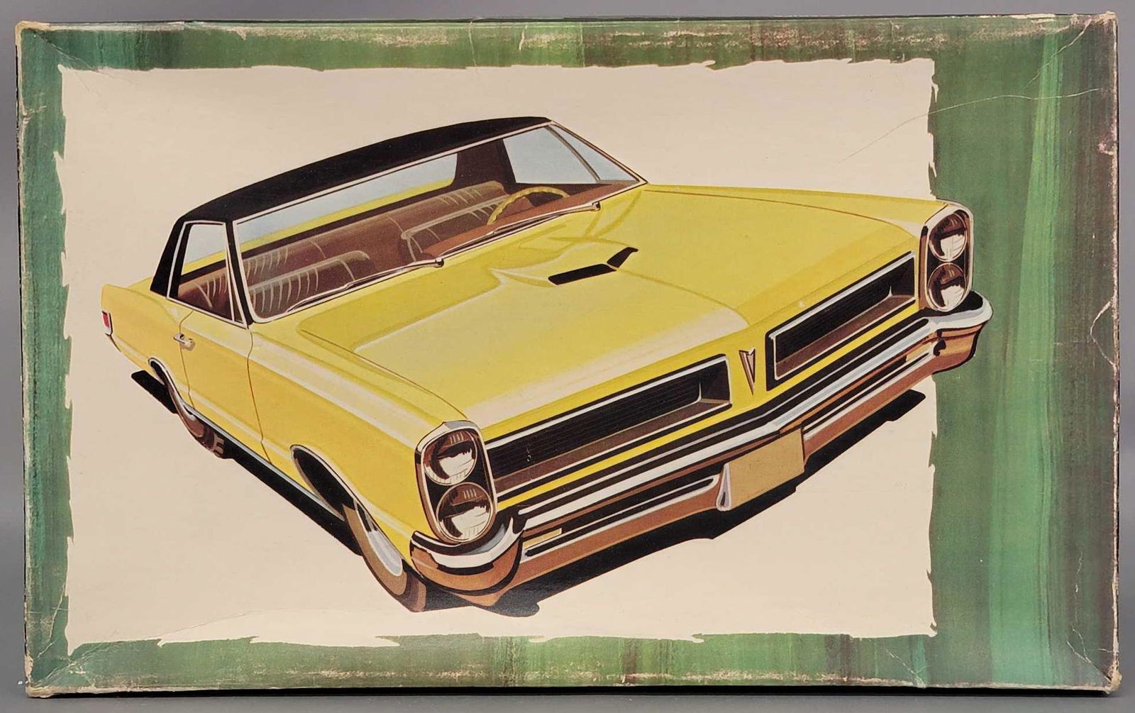 Unbuilt AMT Elegance Street Sleeper GTO 1/25 scale: Unbuilt AMT Elegance Street Sleeper GTO 1/25 scale model kit, stock number 3205-300. Kit appears to be complete with no work started but several pieces loose from the sprues. The header / windshield f