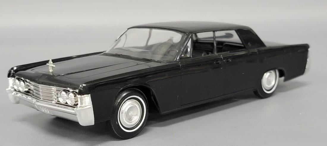 1965 Lincoln Continental promo car in Black with box (1 of 8)