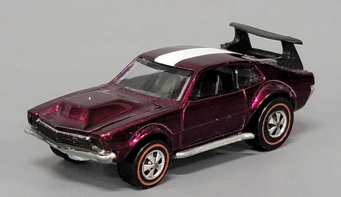 Hot Wheels Redline US Magenta Mighty Maverick (1 of 8)