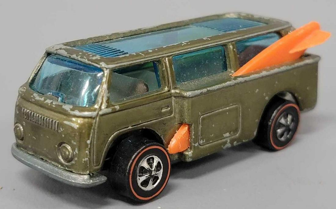 Hot Wheels Redline Olive Beach Bomb with dark interior (1 of 7)
