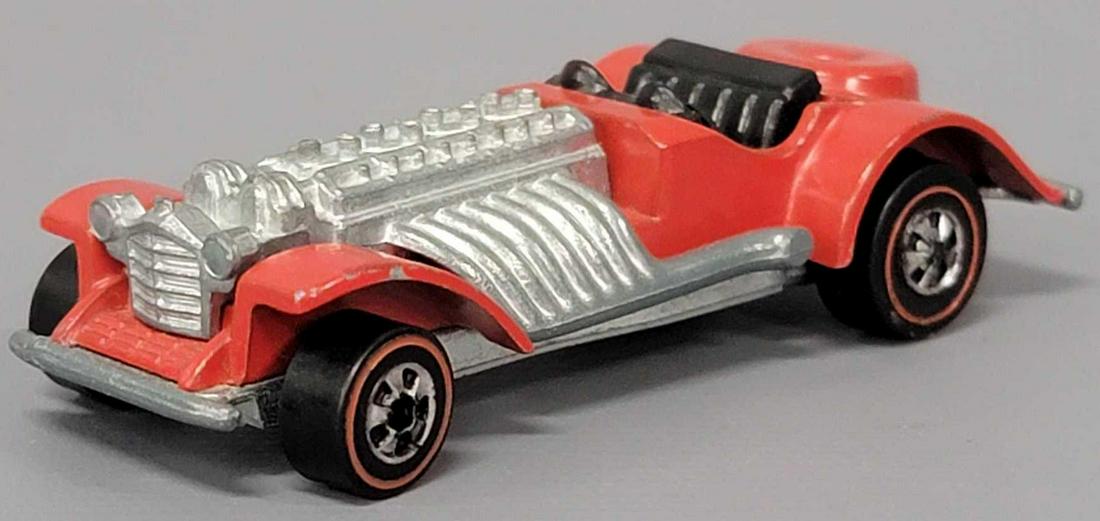 Hot Wheels Redline Red Enamel Sweet 16 (1 of 8)