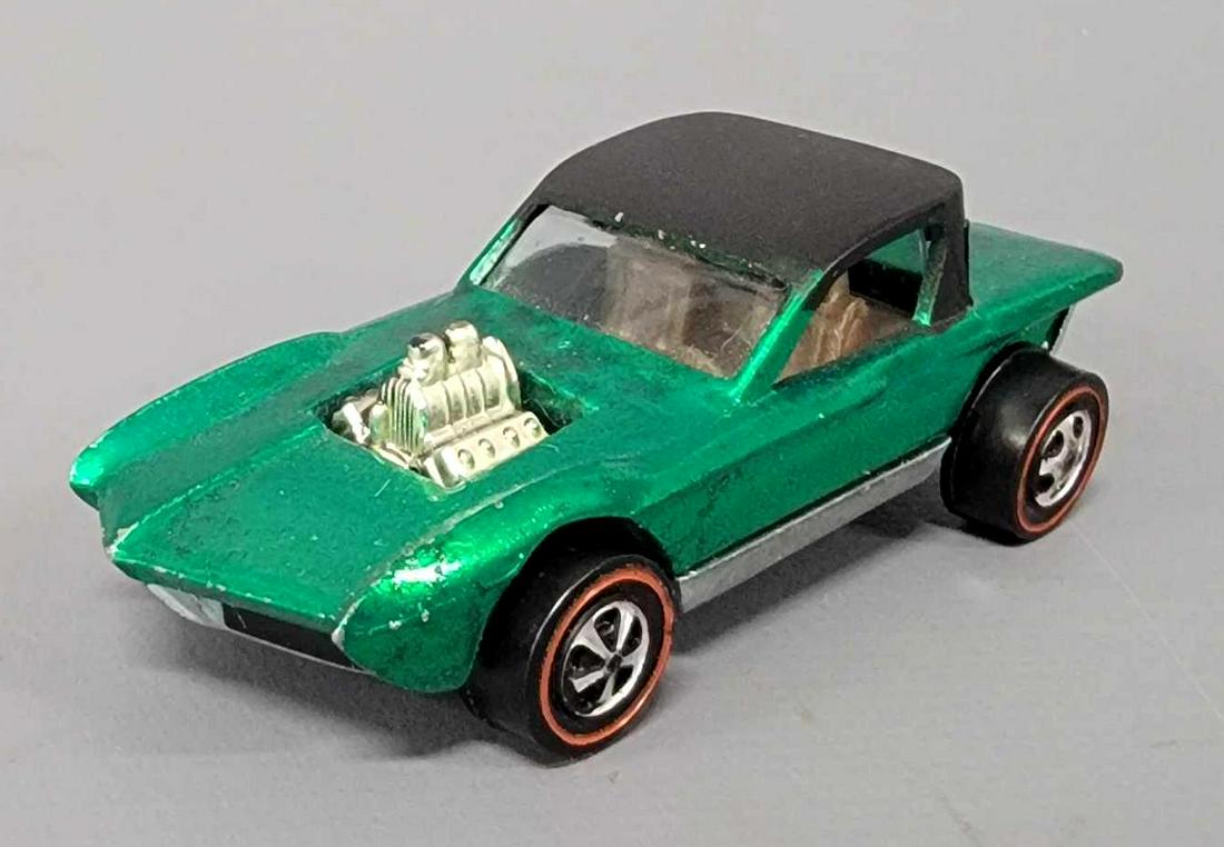 Hot Wheels Redline HK red Python with white interior (1 of 7)