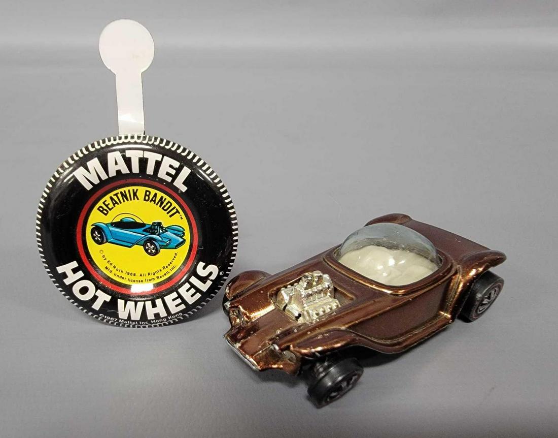 Hot Wheels Redline US Light Brown Beatnik Bandit: Hot Wheels Redline US Light Brown Beatnik Bandit. Car is very good, it has light wear at front tips, a couple pins on rear deck, excellent wheels and bright base. Comes with a clean original button.