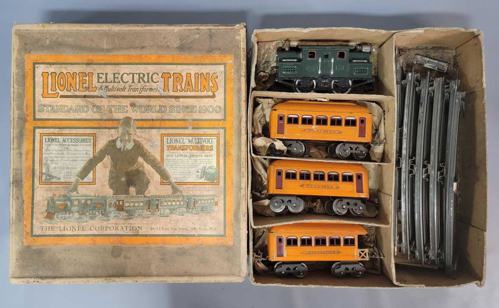 Boxed Lionel 96 passenger outfit 153 center cab: Prewar Lionel O guage outfit No. 96 with 153 New York Central center cab electric locomotive, weak lettering C6. Two 603 Pullman coaches and 604 Observation, very nice and clean, stronger C6. Observat