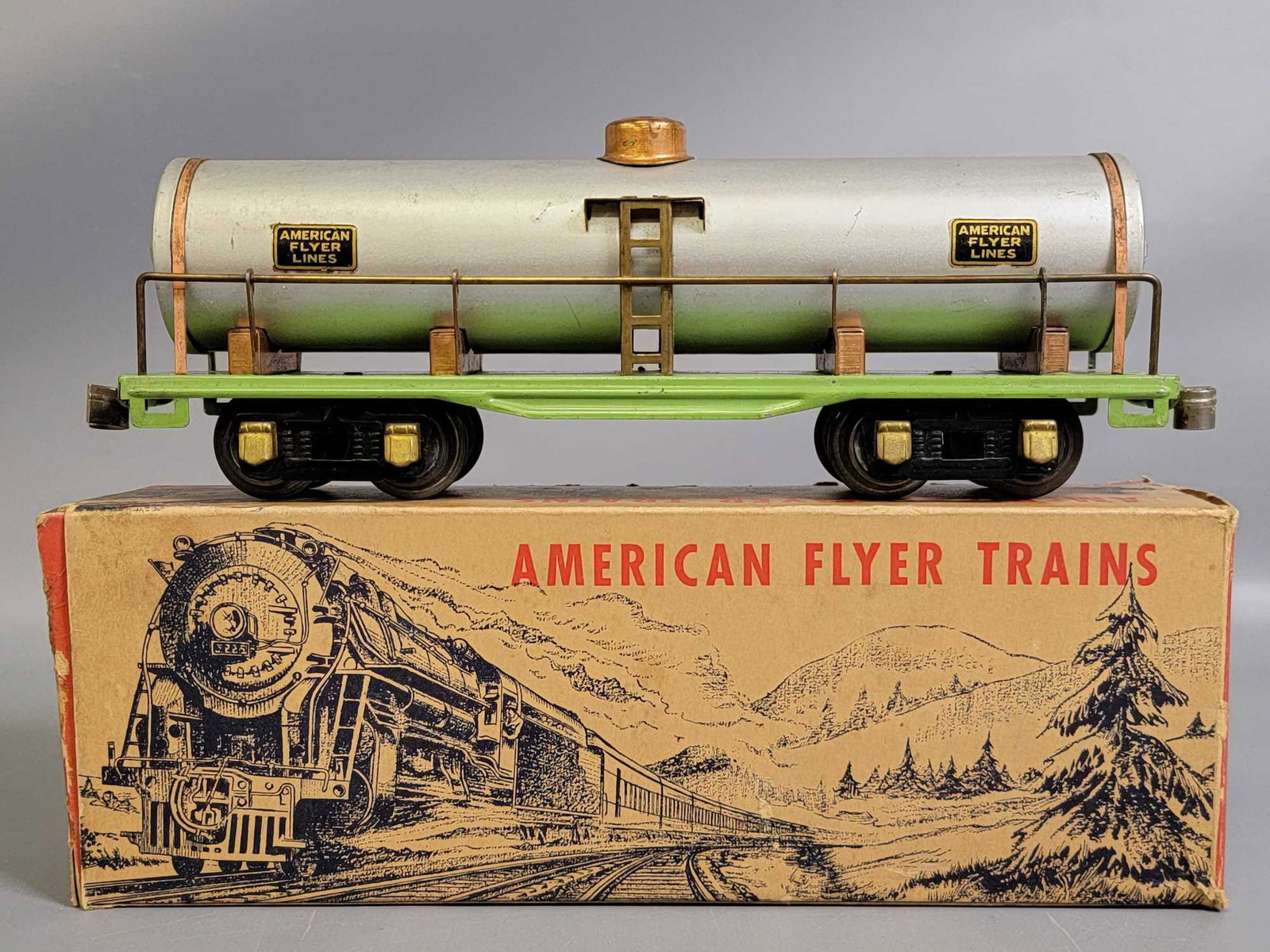 Prewar American Flyer Narrow Gauge 3210 tank car silver (1 of 6)