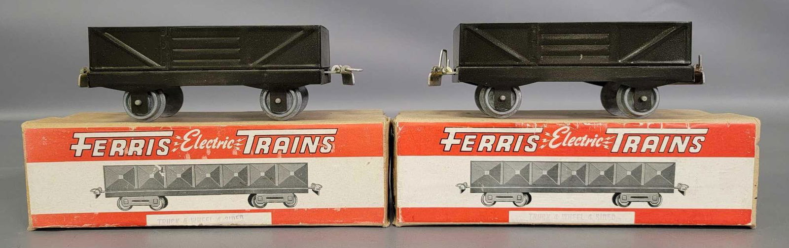 Two unrun Ferris O gauge dark olive 4-wheel gondolas in (1 of 6)