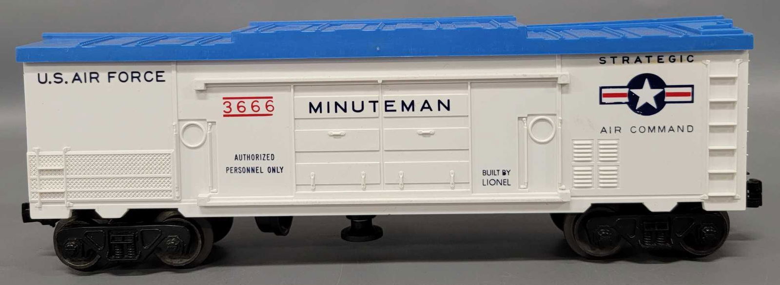 Scarce Lionel postwar O 3666 Minuteman cannon firing (1 of 9)