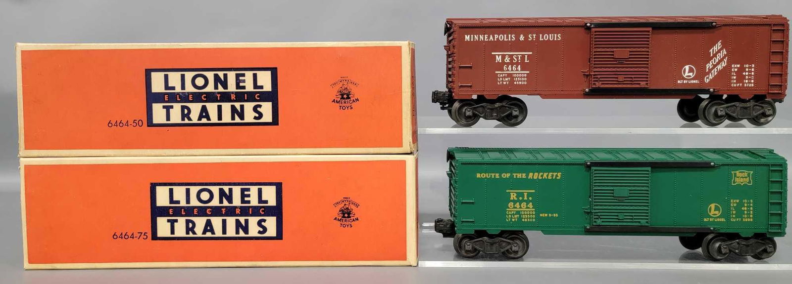 Lionel postwar O 6464 -50 and -75 box cars in original (1 of 7)