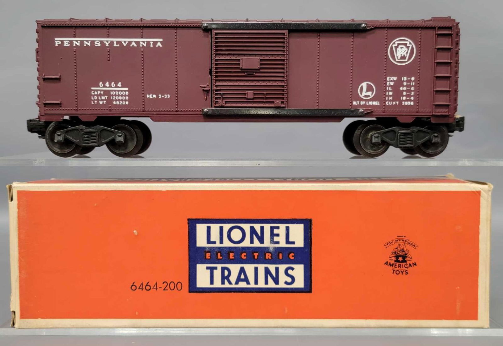 Unrun Lionel postwar O 6464-200 Pennsylvania box car in (1 of 6)
