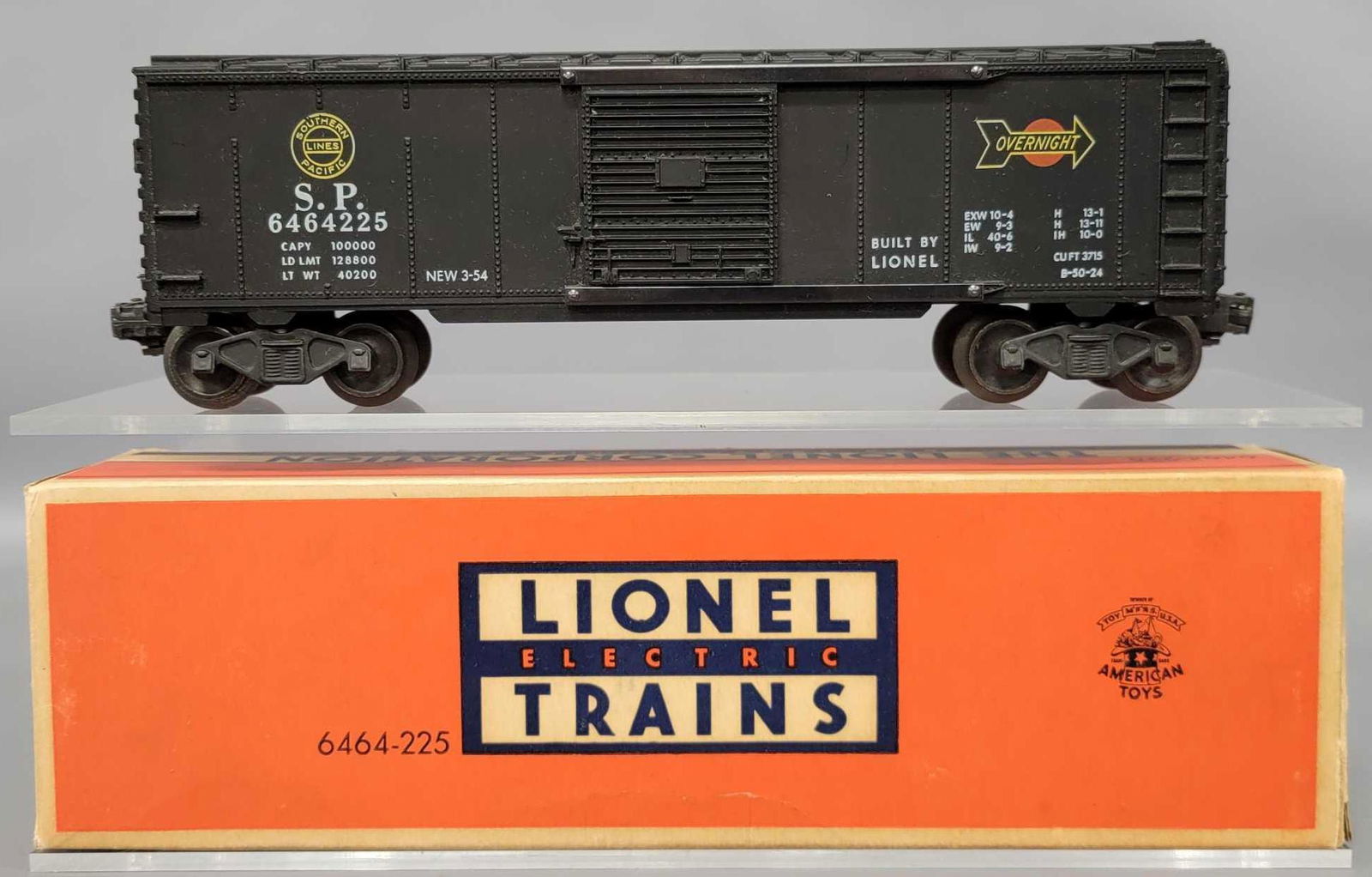 Lionel postwar O 6464-225 Southern Pacific box car in (1 of 6)