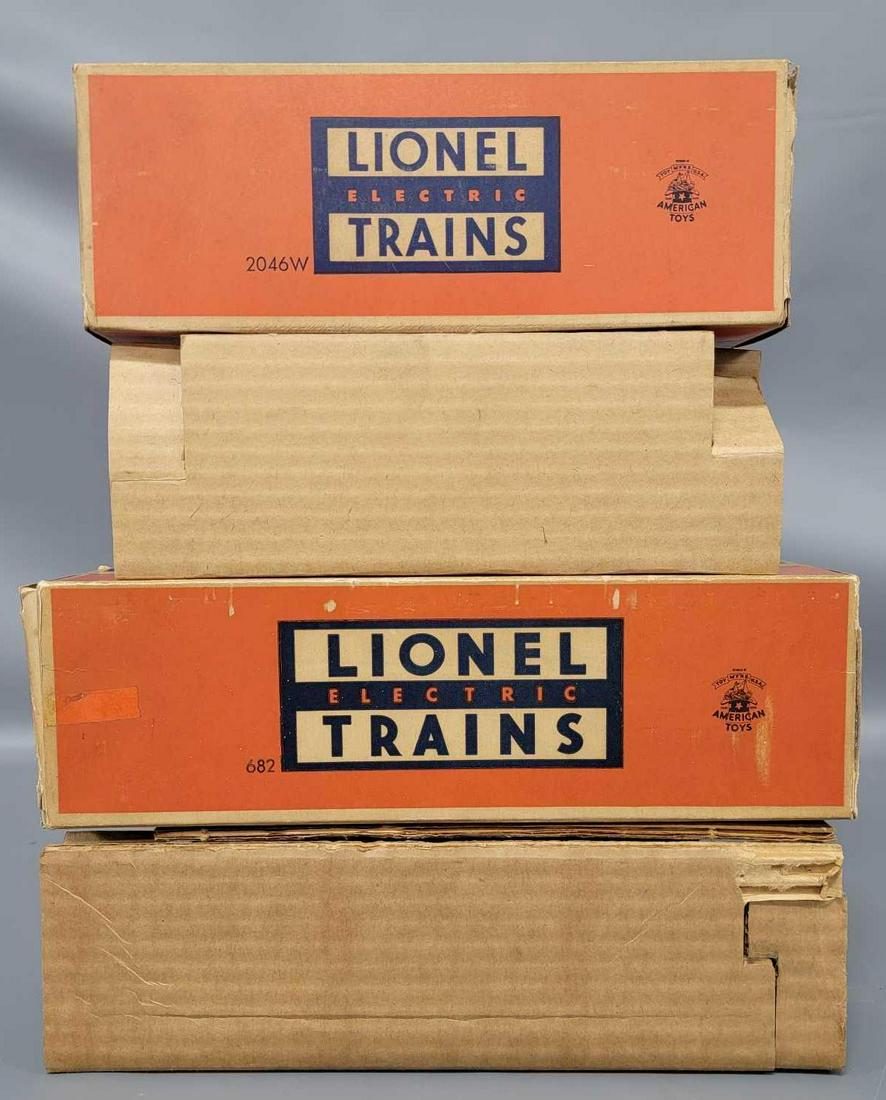 Lionel postwar O 682 steam turbine and 2046W: Lionel postwar O 682 steam turbine and 2046W Pennsylvania tender. The locomotive and tender show moderate run time and are C7. The 682 box is extremely nice with an original insert, the tender box has