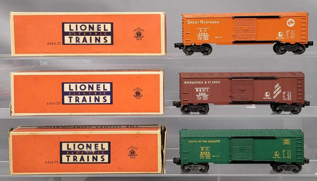 Three Lionel postwar O 6464 box cars in original boxes (1 of 6)