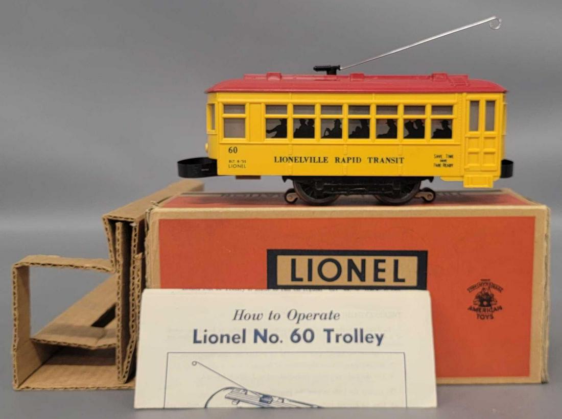 Lionel postwar O 60 BLACK letter trolley in original (1 of 8)