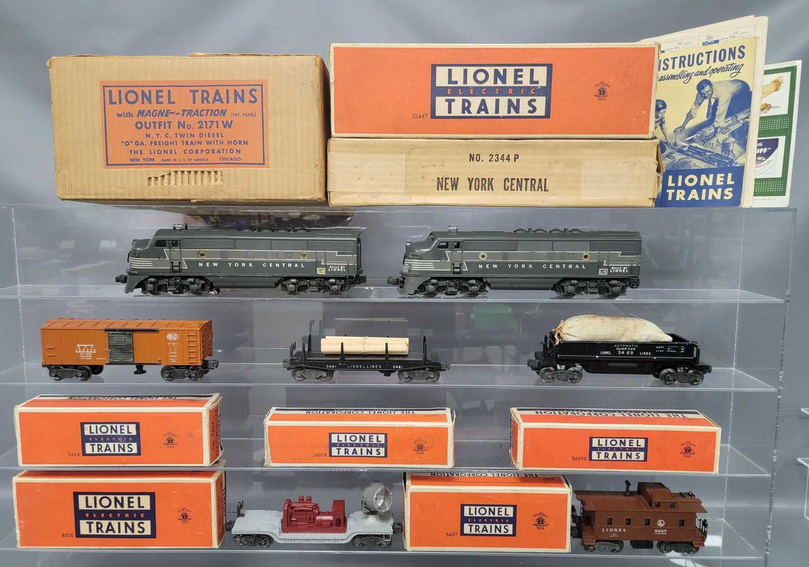 Boxed Lionel postwar O 2171W diesel freight set with (1 of 12)