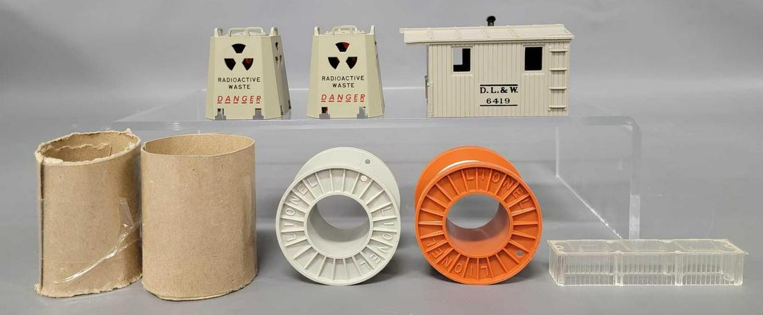 Lionel postwar and modern O small parts (1 of 7)