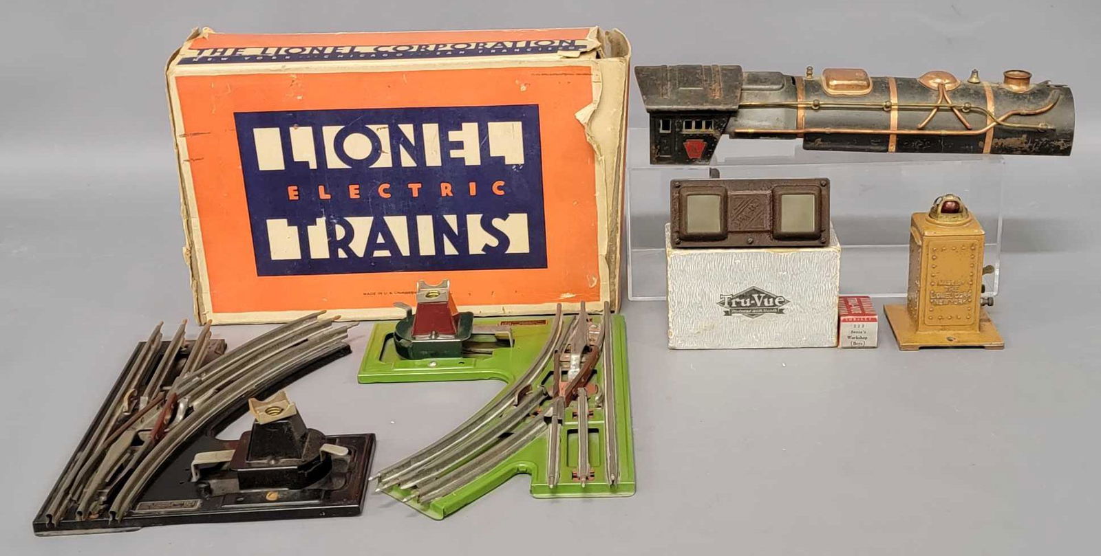 Lionel prewar mixed group of parts (1 of 8)