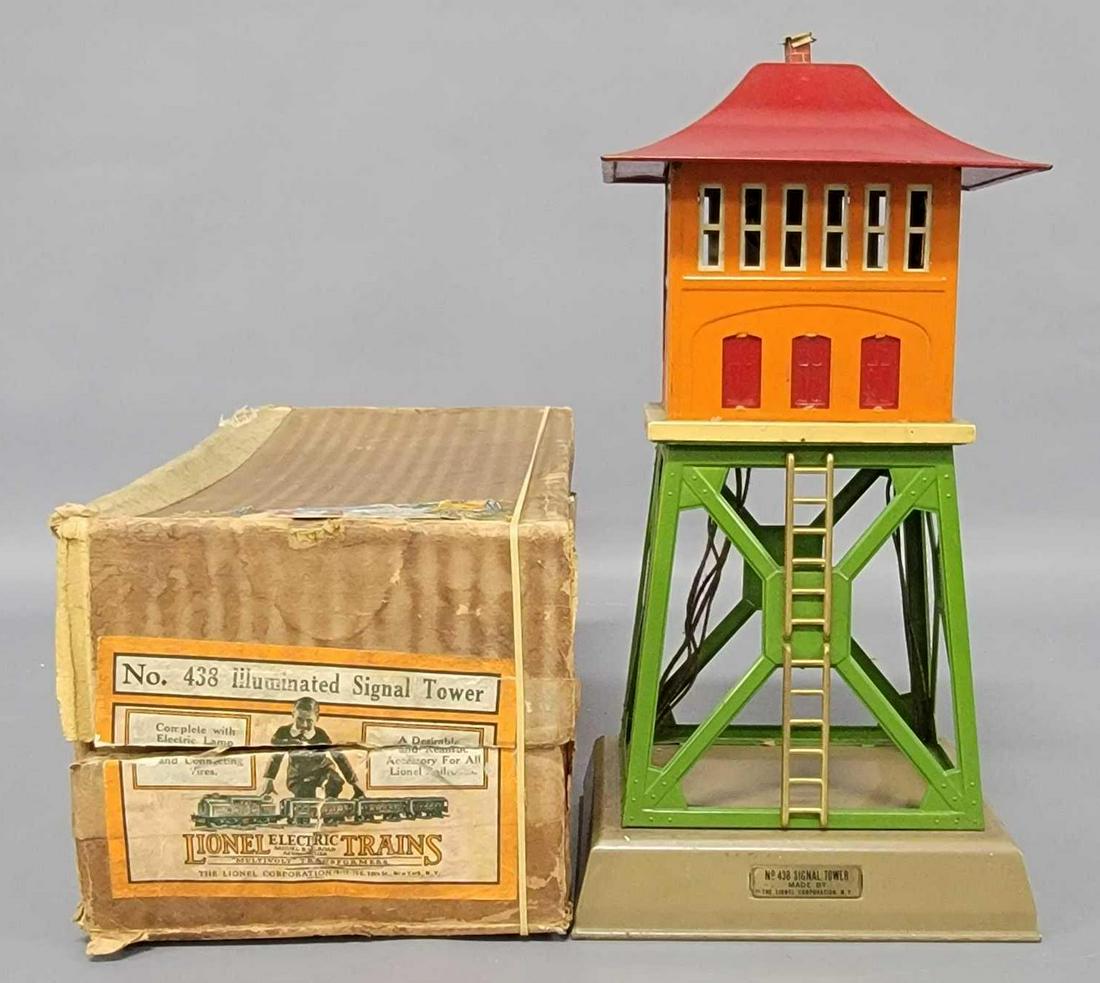 Lionel prewar 438 illuminated signal tower in original (1 of 7)