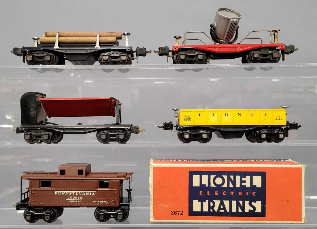 Five Lionel prewar O gauge freight cars (1 of 6)