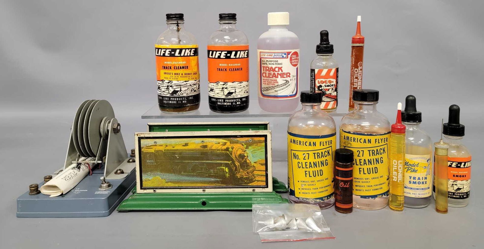 Miscellaneous group of American Flyer and Colber (1 of 9)