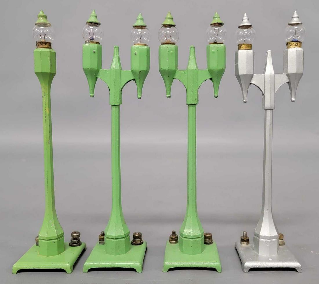 Four American Flyer 579 580 lamps with rare caps on the (1 of 6)