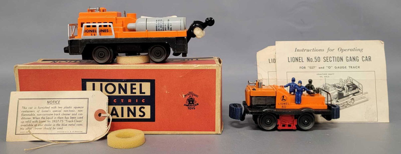 Lionel postwar O 3927 track cleaning car and 50 gang (1 of 9)