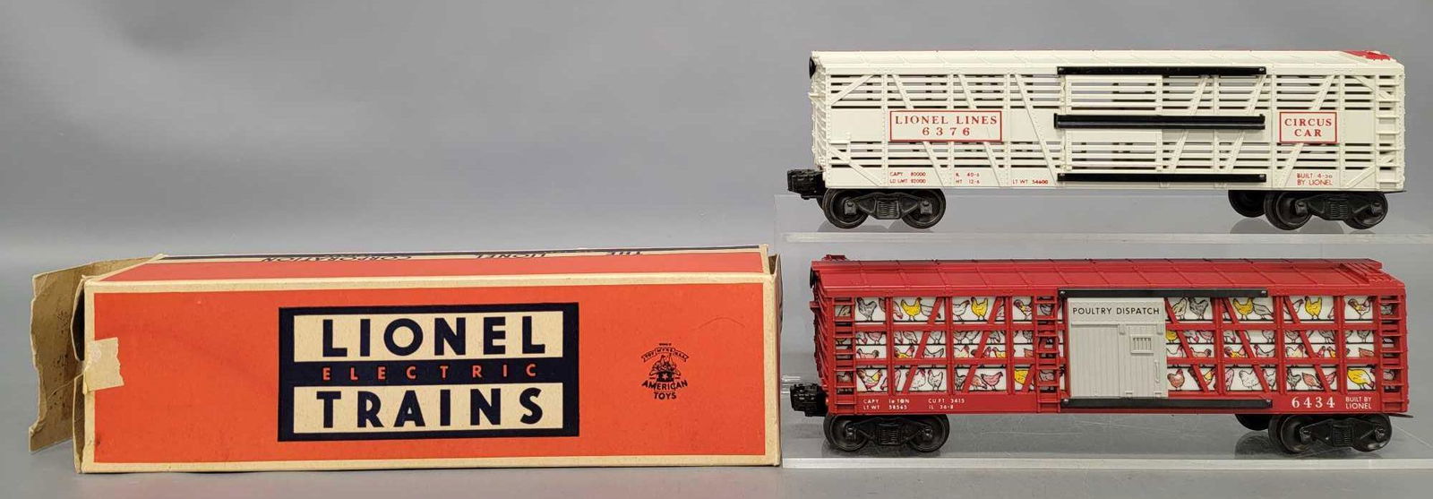 Lionel postwar O 6376 circus stock car and 6434 poultry (1 of 6)