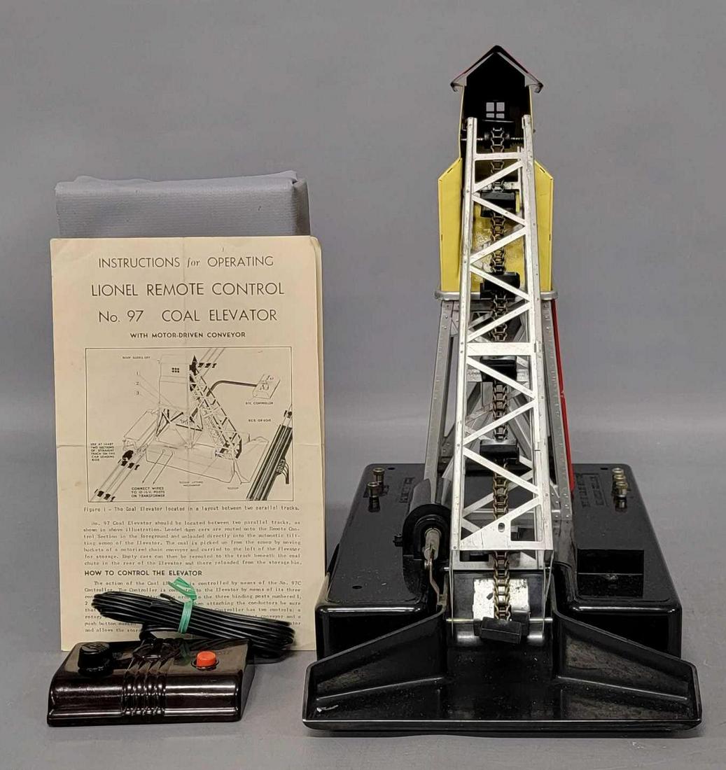 Lionel postwar 97 operating coal elevator with original (1 of 8)
