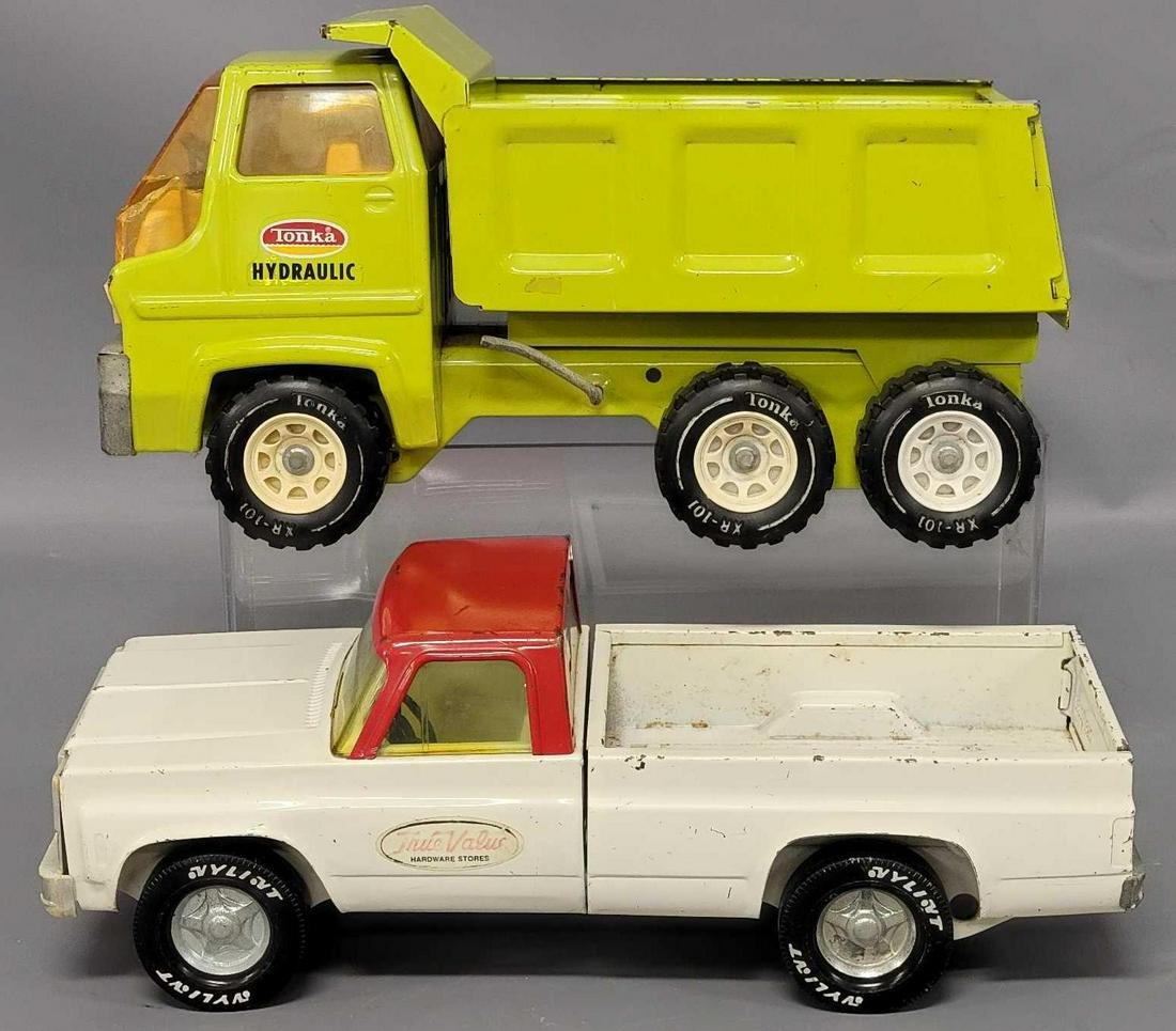 1970's pressed steel Tonka hydraulic plus (1 of 7)