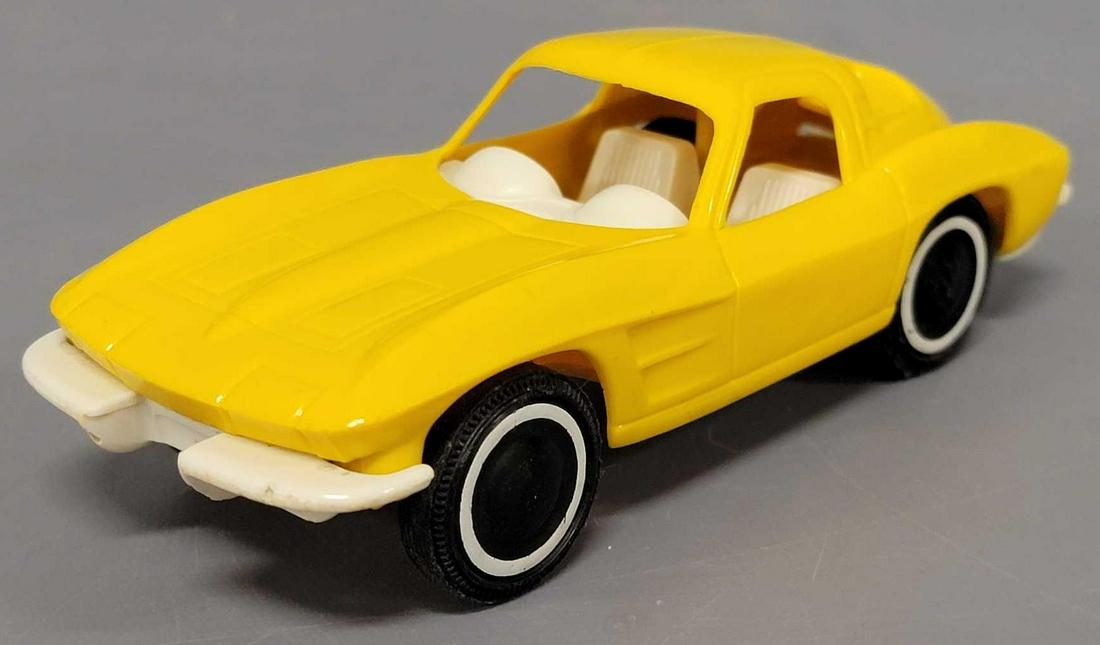 Yellow Tonka 1963 split window Corvette (1 of 7)