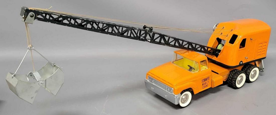 Gorgeous Structo pressed steel mobile crane (1 of 7)