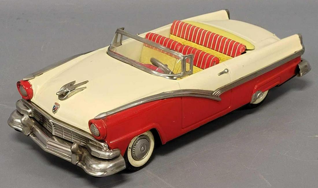 Haji Japan 1956 Ford 2 Door Convertible friction toy car (1 of 7)