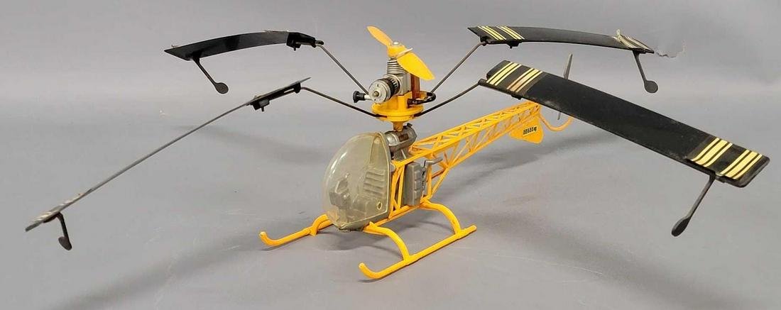 Cox 1974 Sky Copter gas helicopter: Cox 1974 Sky Copter gas helicopter, copter is in very good condition with no broken or missing parts, the engine is locked up however, decals are all here with some edge and corner curl to some of the