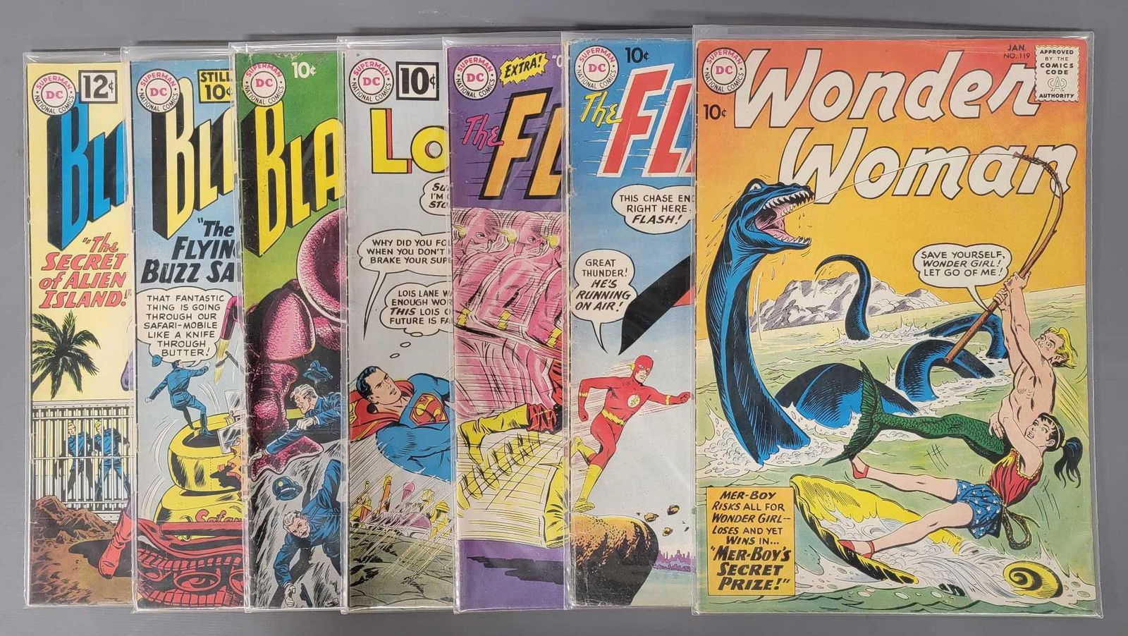 Seven mixed DC superhero comic books (1 of 5)