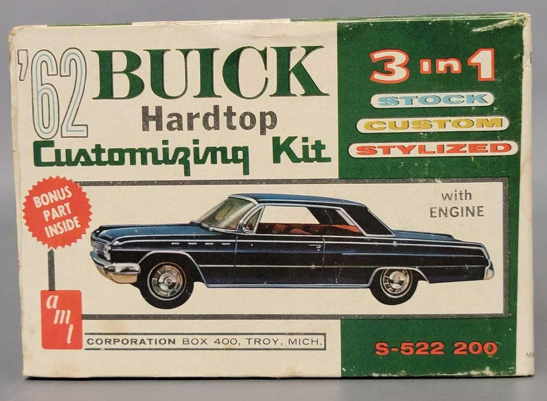 AMT 3 in 1 1/25 scale s-522-200  1962 Hardtop model kit unbuilt in original box (1 of 5)