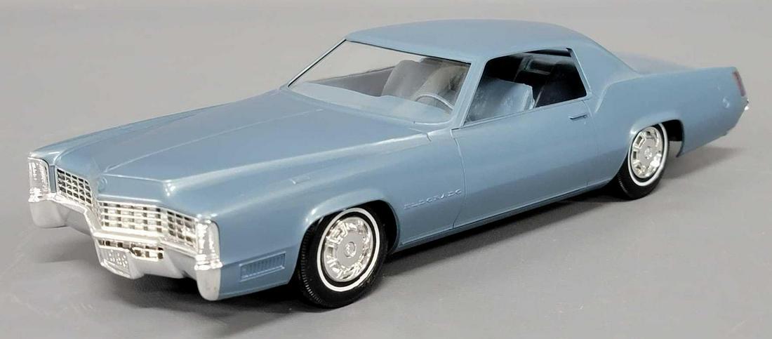 Jo-Han 1968 light blue El Dorado dealer promo friction car (1 of 7)