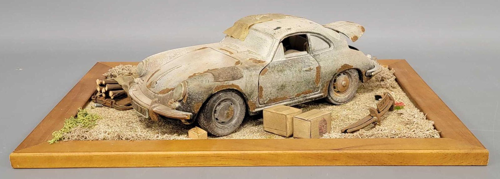 Burago 1/18 scale weathered 1961 Porsche 356 B with display (1 of 10)