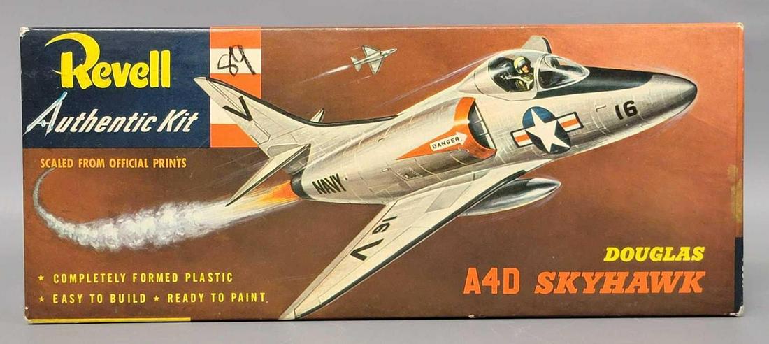 Revell Douglas A4D Skyhawk model kit in a type S original box (1 of 4)