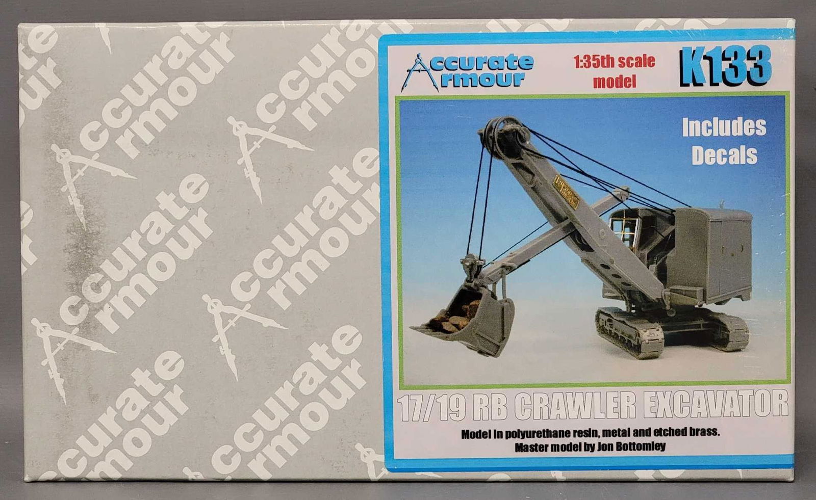 Accurate Armour 1/35 scale model kit K133 17/19 RB Crawler Excavator in original box: Accurate Armour 1/35 scale model kit K133 17/19 RB Crawler Excavator in original box, kit appears complete with all detail parts, decals and instructions, box is excellent.