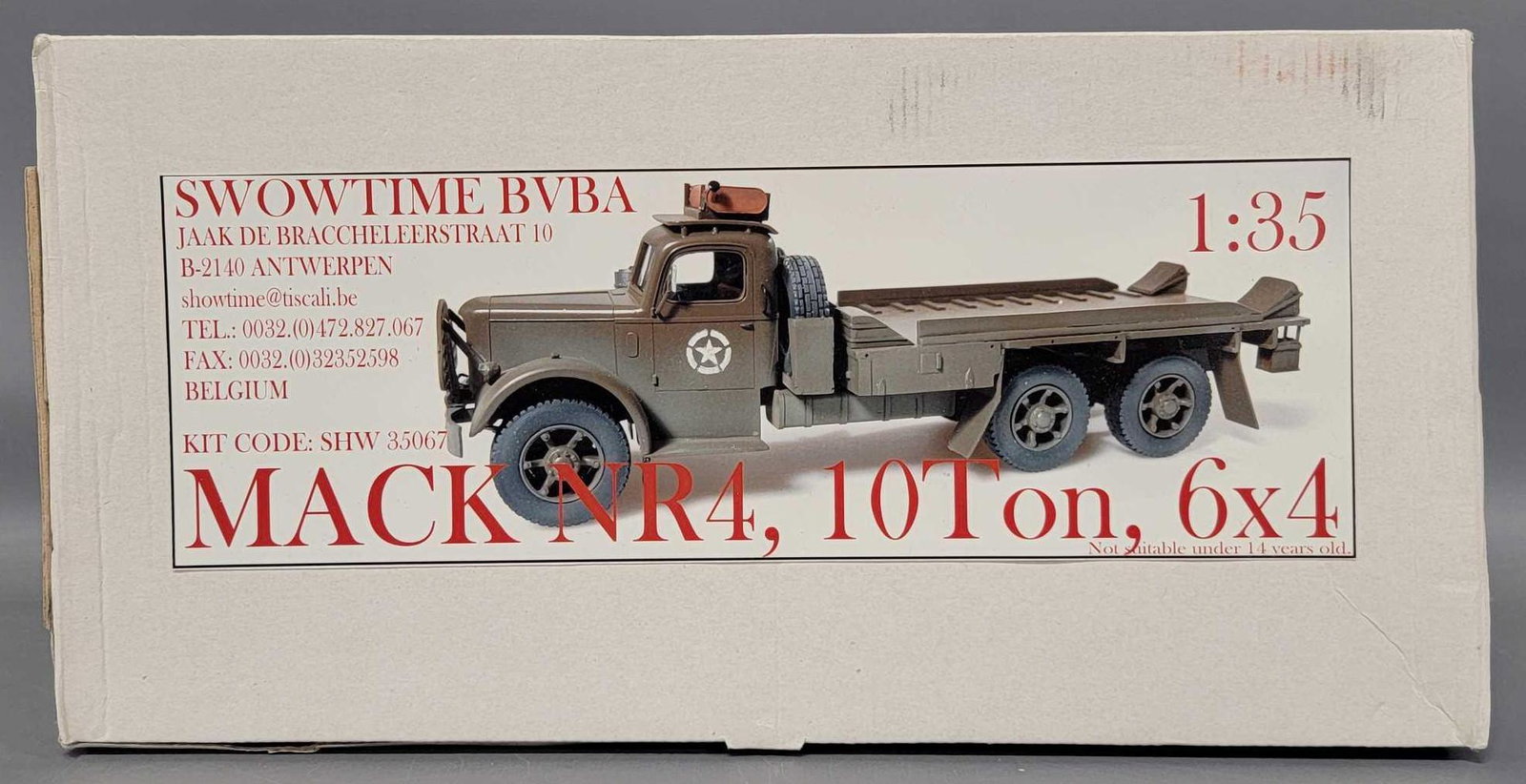 Wespe Models 1/35 scale Mack NR4 10 ton 6x4 resin model kit in original box: Wespe Models 1/35 scale Mack NR4 10 ton 6x4 resin model kit in original box, 35067 kit appears complete with instructions, box is good but lid is pushed in on one side and doesn't�t stay up wel