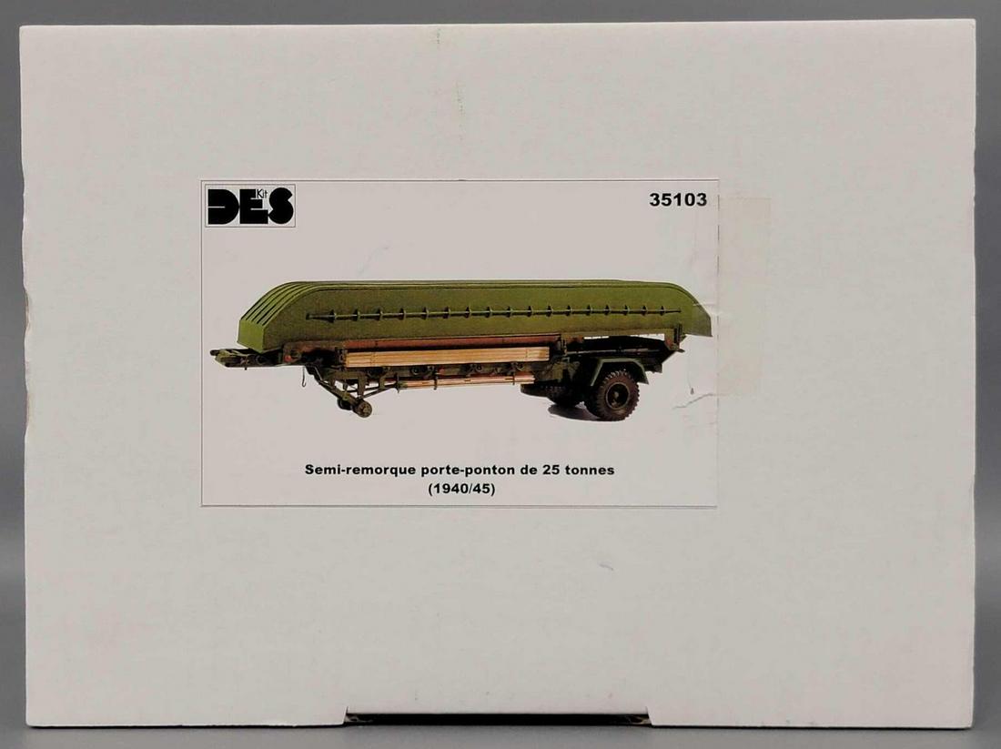 DES 1/35 scale 35103 Semi-remorque porte-ponton resin model kit in original box: DES 1/35 scale 35103 Semi-remorque porte-ponton de 25 tonnes resin model kits in original box, kit appears complete with instructions, box is excellent.