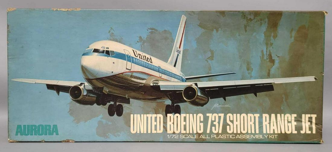 Aurora 359-250 United Boeing 737 short range jet model kit in original box (1 of 4)