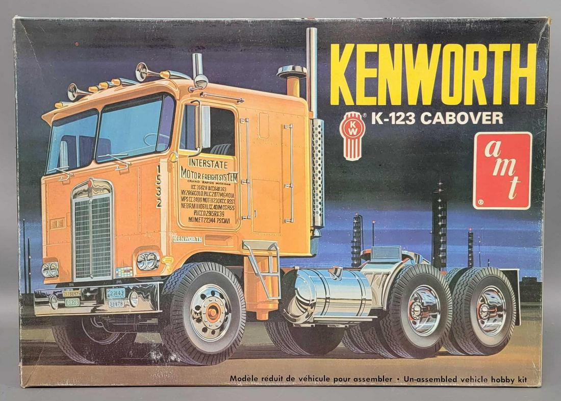 AMT 1/25 scale T520 Kenworth K-123 Cabover Tractor model kit in original box (1 of 4)