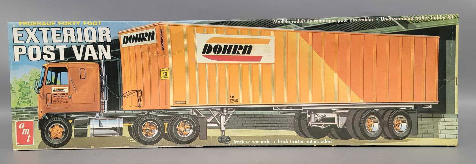 AMT 1/25 scale T532  Fruehauf 40 foot Exterior Post Van model kit in original box (1 of 4)