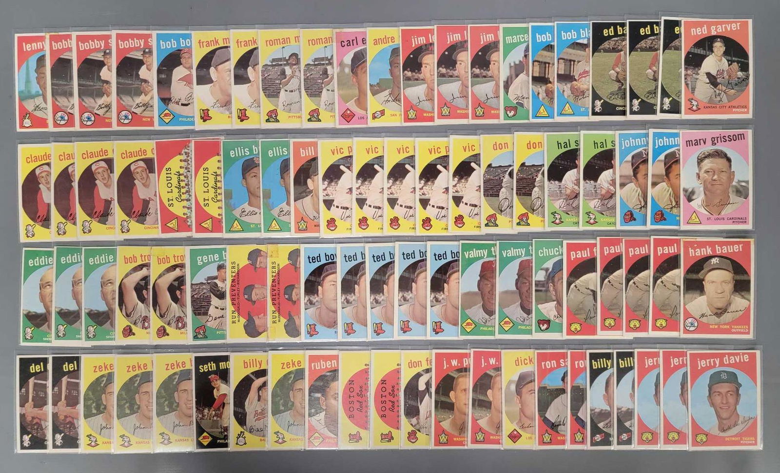Eighty-five 1959 Topps common baseball cards (1 of 3)