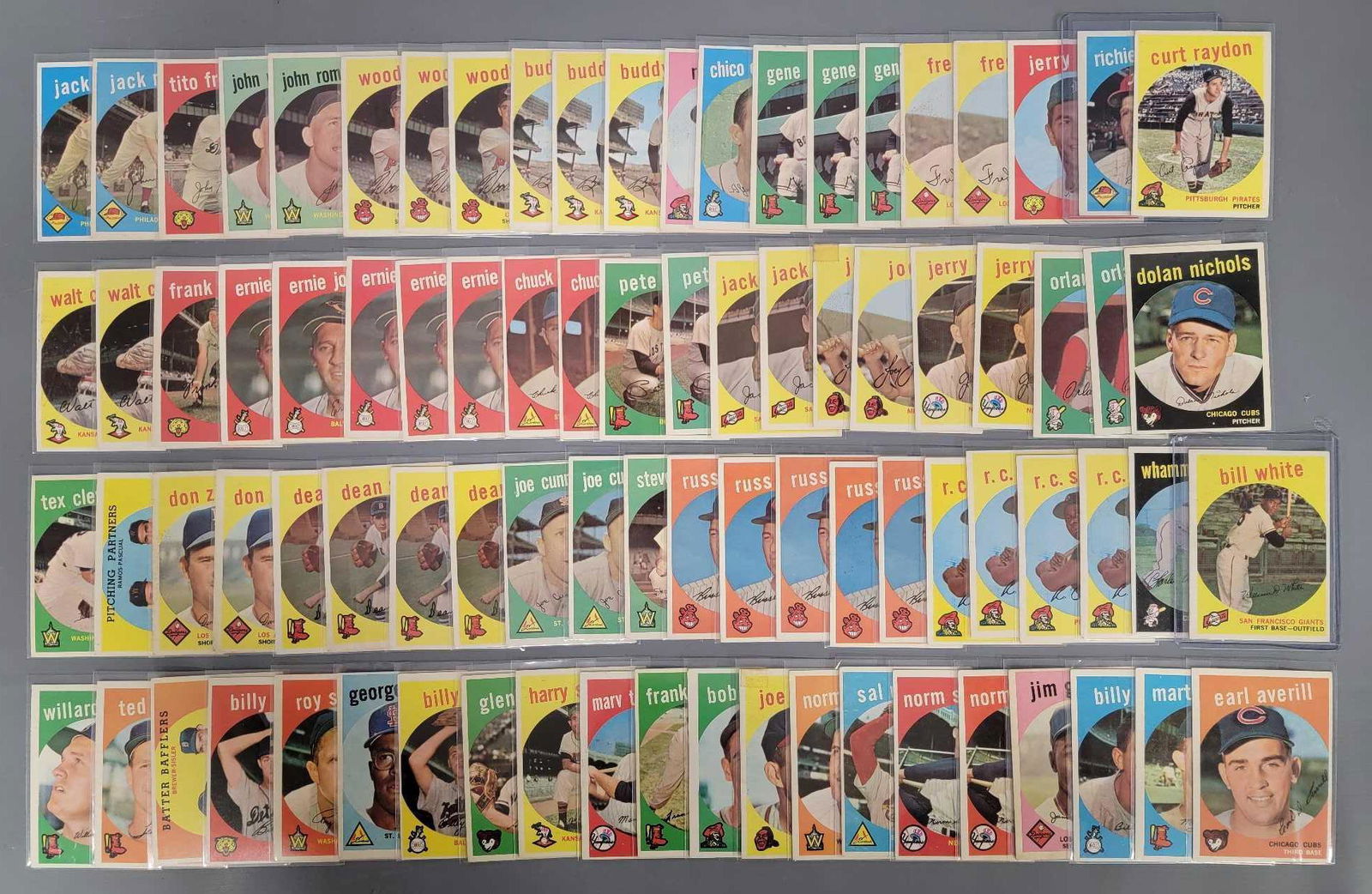 Eighty-five 1959 Topps common baseball cards (1 of 3)